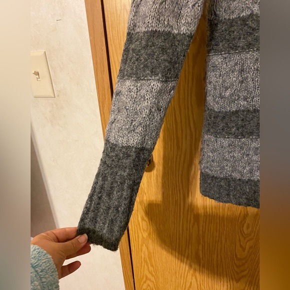 Ruby Moon sweater - Picture 2 of 5